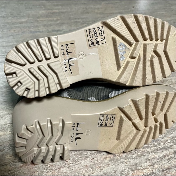 NWOB Nicole Miller Camo ankle boots - Picture 13 of 16